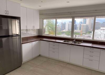 3 bed Duplex in Baan Ploenchit Lumphini Sub District D10667