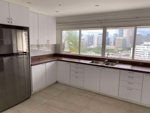 3 bed Duplex in Baan Ploenchit Lumphini Sub District D10667