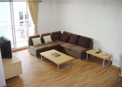 3 bed Condo in Y.O. Place Khlongtoei Sub District C10694