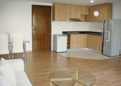 3 bed Condo in Y.O. Place Khlongtoei Sub District C10693