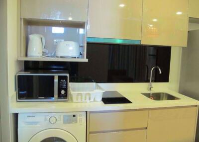 1 bed Condo in Trapezo Sukhumvit 16 Khlongtoei Sub District C10683