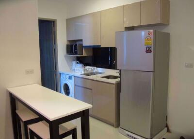 1 bed Condo in Trapezo Sukhumvit 16 Khlongtoei Sub District C10683