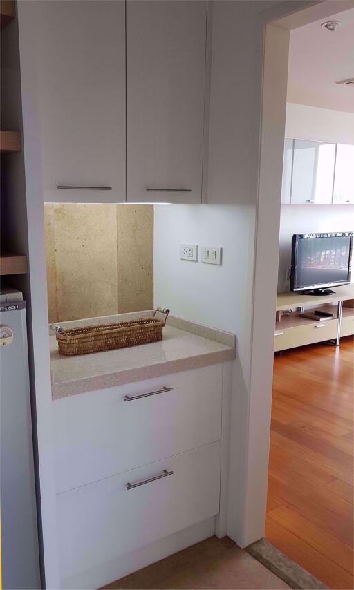 1 bed Condo in The Icon III Khlong Tan Nuea Sub District C10667