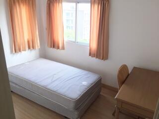 3 bed Condo in P.W.T. Mansion Khlongtoei Sub District C10664