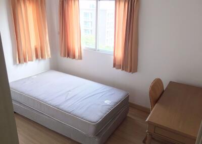 3 bed Condo in P.W.T. Mansion Khlongtoei Sub District C10663