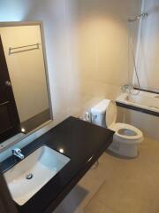 2 bed Duplex in P.W.T. Mansion Khlongtoei Sub District C10659