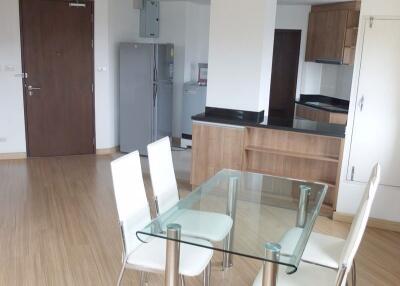 2 bed Duplex in P.W.T. Mansion Khlongtoei Sub District C10659