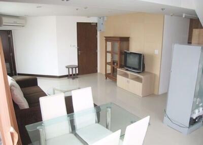 2 bed Duplex in P.W.T. Mansion Khlongtoei Sub District C10658