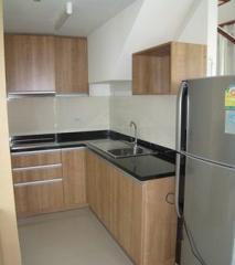 2 bed Duplex in P.W.T. Mansion Khlongtoei Sub District C10658