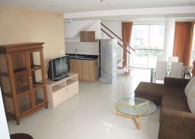 2 bed Duplex in P.W.T. Mansion Khlongtoei Sub District C10658