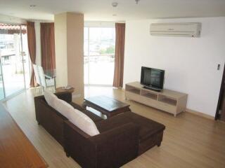 2 bed Condo in P.W.T. Mansion Khlongtoei Sub District C10656