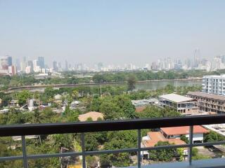 1 bed Condo in P.W.T. Mansion Khlongtoei Sub District C10653