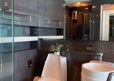 2 bed Condo in Rhythm Sathorn Yan Nawa Sub District C10646