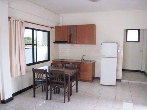 2 bed Condo in Lin Court Khlongtoei Sub District C10645