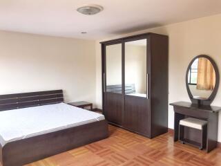 1 bed Condo in Lin Court Khlongtoei Sub District C10643