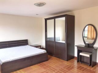 1 bed Condo in Lin Court Khlongtoei Sub District C10641