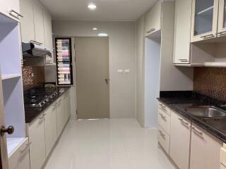 3 bed Condo in GP Grande Tower Khlong Toei Nuea Sub District C10632