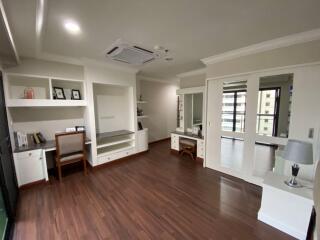 3 bed Condo in GP Grande Tower Khlong Toei Nuea Sub District C10632