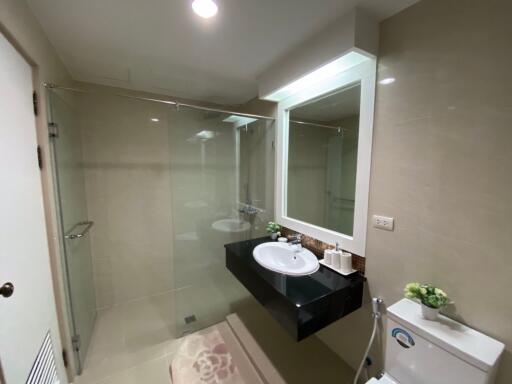 3 bed Condo in GP Grande Tower Khlong Toei Nuea Sub District C10632