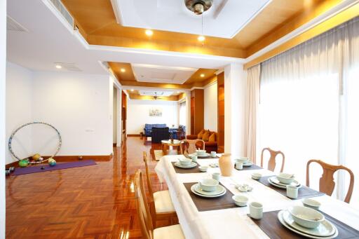 3 bed Condo in Chaidee Mansion Khlong Toei Nuea Sub District C10630