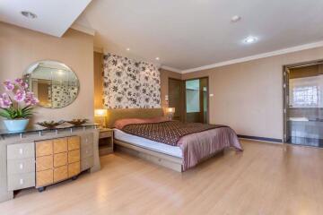 2 bed Condo in The Waterford Park Sukhumvit 53 Khlong Tan Nuea Sub District C10626