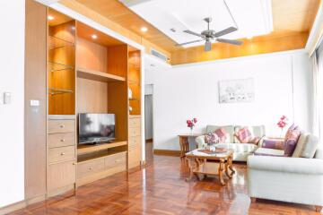 3 bed Condo in Chaidee Mansion Khlong Toei Nuea Sub District C10619