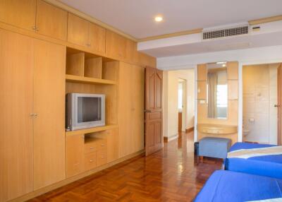 3 bed Condo in Chaidee Mansion Khlong Toei Nuea Sub District C10619