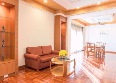 3 bed Condo in Chaidee Mansion Khlong Toei Nuea Sub District C10619