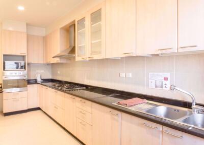 2 bed Condo in Chaidee Mansion Khlong Toei Nuea Sub District C10615