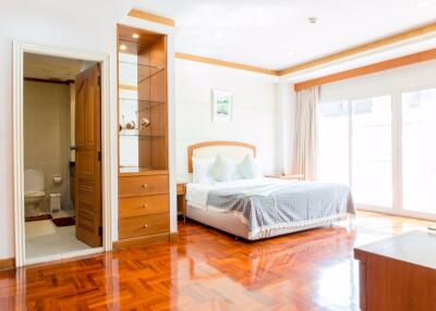 2 bed Condo in Chaidee Mansion Khlong Toei Nuea Sub District C10615