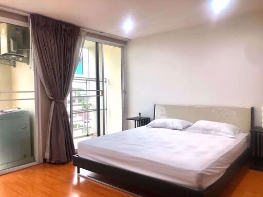 2 bed Condo in The Amethyst Sukhumvit 39 Khlong Tan Nuea Sub District C10605