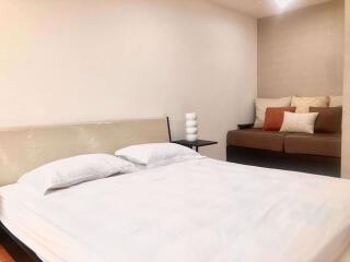 2 bed Condo in The Amethyst Sukhumvit 39 Khlong Tan Nuea Sub District C10605