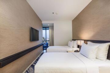 3 bed Condo in Emporium Suites by Chatrium Khlongtan Sub District C10585