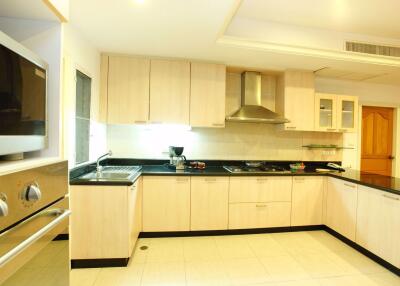 2 bed Condo in Chaidee Mansion Khlong Toei Nuea Sub District C10579