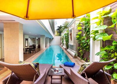 2 bed Condo in Saladaeng Colonnade Silom Sub District C10578