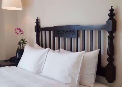 2 bed Condo in Saladaeng Colonnade Silom Sub District C10576