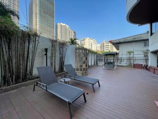 2 bed Condo in NL Residence Khlong Toei Nuea Sub District C10572