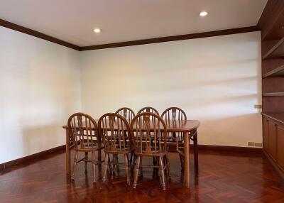 2 bed Condo in NL Residence Khlong Toei Nuea Sub District C10572