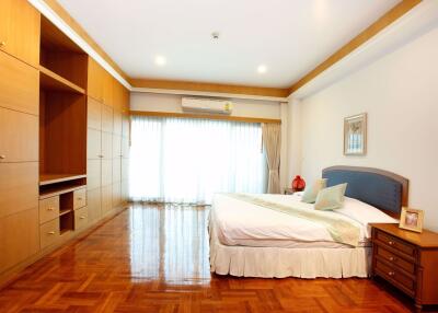 3 bed Condo in Chaidee Mansion Khlong Toei Nuea Sub District C10570