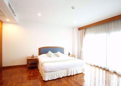 3 bed Condo in Chaidee Mansion Khlong Toei Nuea Sub District C10570