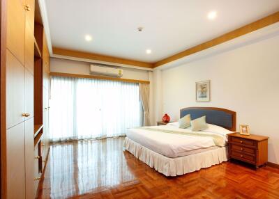 3 bed Condo in Chaidee Mansion Khlong Toei Nuea Sub District C10570