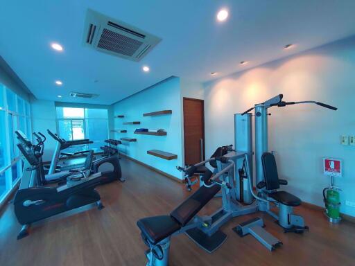 3 bed Condo in Sithakarn Condominium Lumphini Sub District C10512