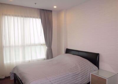 2 bed Condo in Supalai Lite Sathorn - Charoenrat Bangkhlo Sub District C10507