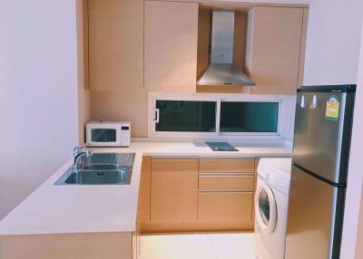 1 bed Condo in The Empire Place Yan Nawa Sub District C10502