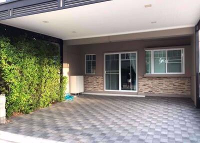 3 bed House Bang Kaeo Sub District H05387