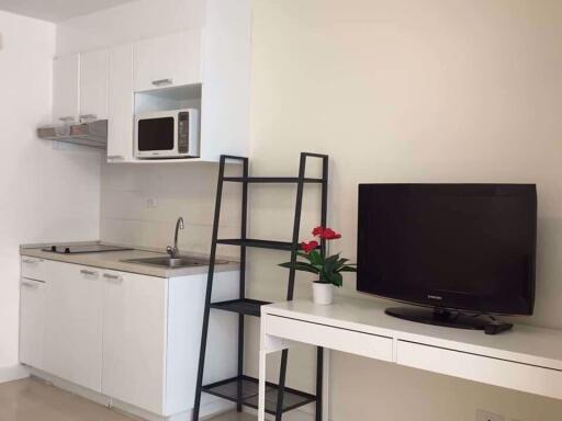 1 bed Condo in The Clover Khlong Tan Nuea Sub District C10472