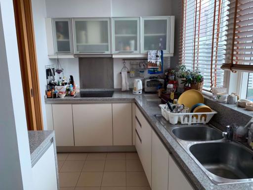 2 bed Condo in Millennium Residence Khlongtoei Sub District C10438