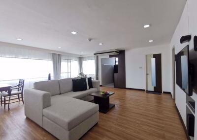 1 bed Condo in Civic Place Khlong Tan Nuea Sub District C10437