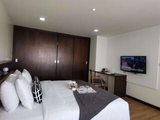 1 bed Condo in Civic Place Khlong Tan Nuea Sub District C10437