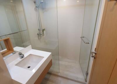 1 bed Condo in Wind Sukhumvit 23 Khlong Toei Nuea Sub District C10429